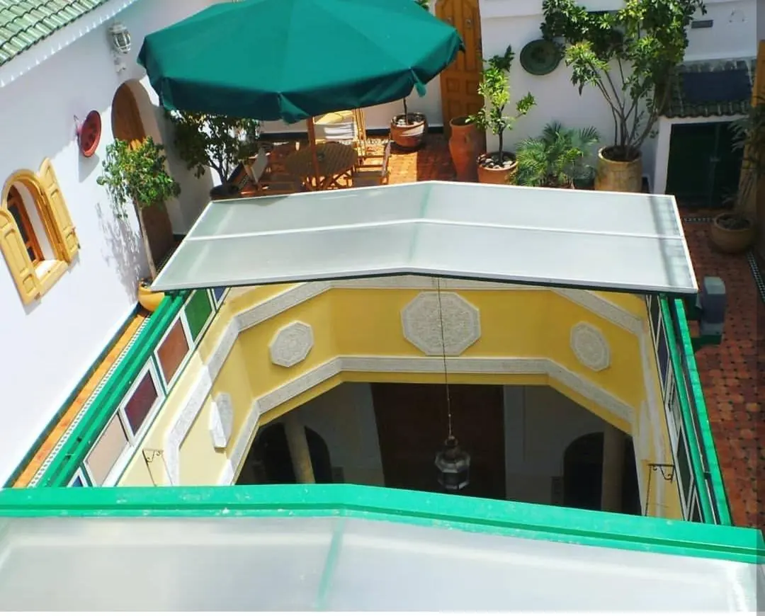 La verrière vue de la terrasse