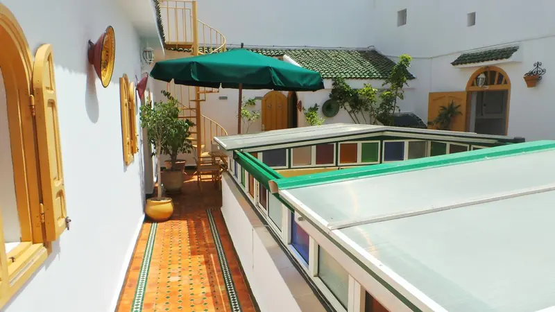 La terrasse et le haut de la verrière